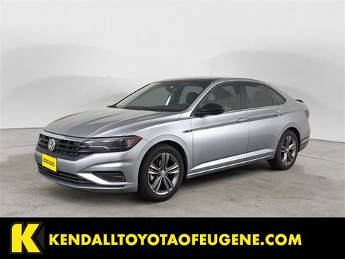 Used 2021 Volkswagen Jetta R-Line image 1