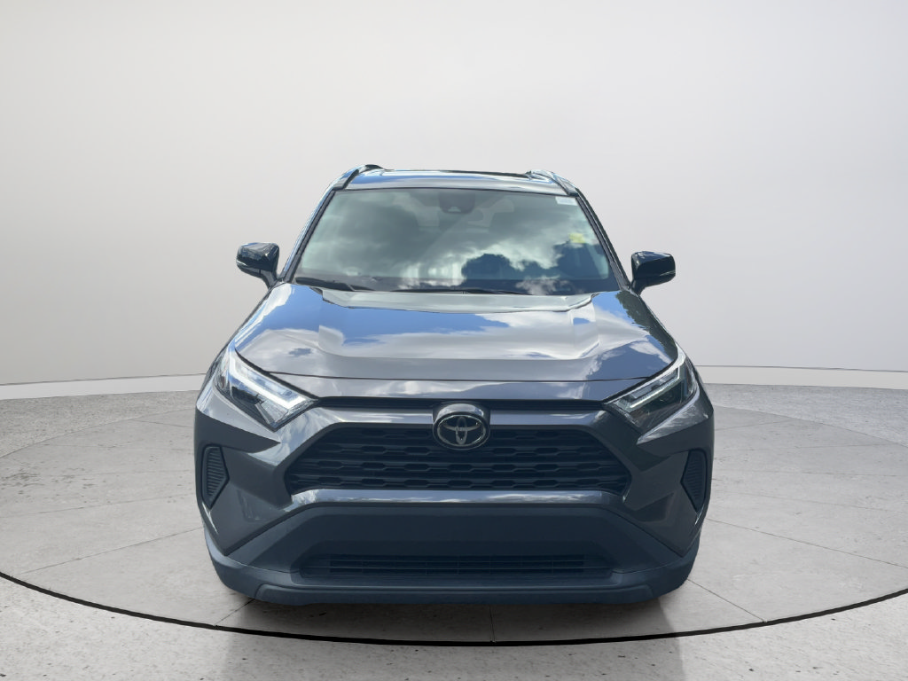 Used 2023 Toyota RAV4 XLE w/ Convenience Package FWD image 3