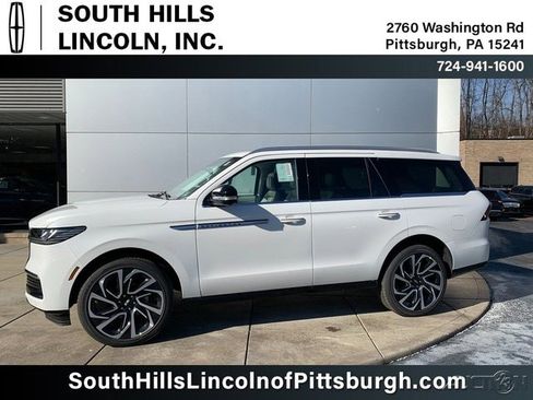 New 2026 Lincoln Navigator Reserve image 8