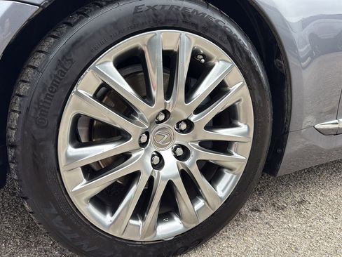 Used 2016 Lexus LS 460 w/ Comfort Package image 29