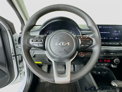 Used 2023 Kia Rio S w/ Technology Package image 11