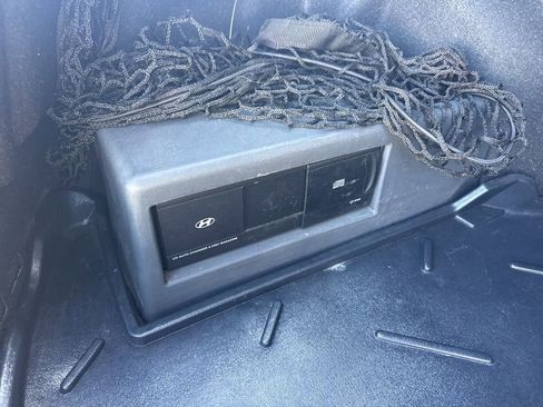 Used 2005 Hyundai XG350 L FWD image 8