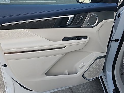 New 2026 Buick Enclave Avenir w/ Super Cruise Package image 12