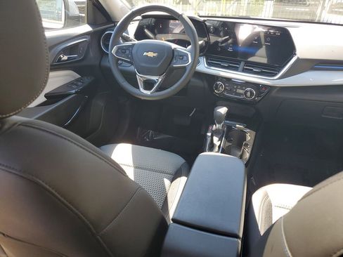 New 2026 Chevrolet Trax LT w/ Sunroof Package image 11