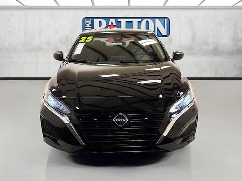 Used 2025 Nissan Altima 2.5 S FWD image 2