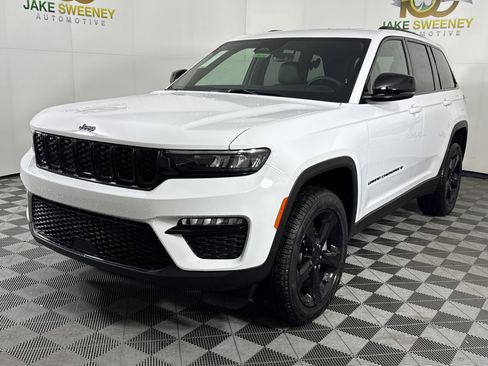 New 2025 Jeep Grand Cherokee Limited image 4