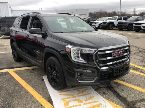 Used 2022 GMC Terrain AT4 AWD/4WD image 11
