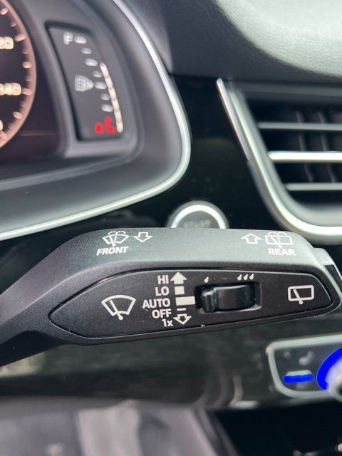 Used 2018 Audi Q7 3.0T Prestige w/ Prestige Package AWD/4WD image 13