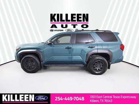 Used 2025 Toyota 4Runner TRD Off-Road Premium w/ Tow Technology Package AWD/4WD image 4