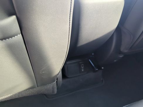 Used 2023 Buick Encore GX Preferred w/ Cold Weather Comfort Package FWD image 17