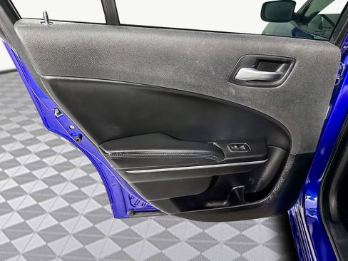 Used 2022 Dodge Charger SXT w/ Leather Interior Group image 26