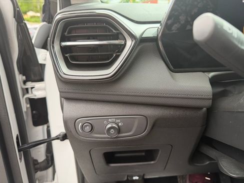 Used 2025 Chevrolet TrailBlazer LT FWD image 14