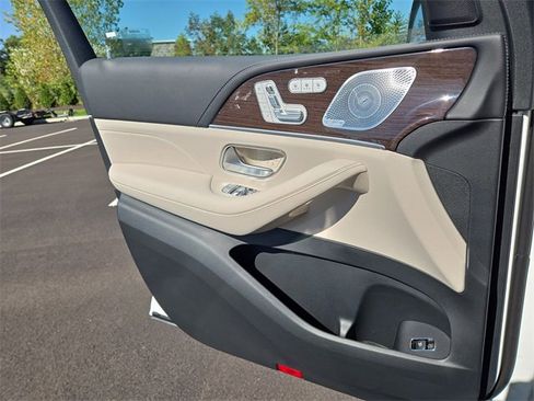 New 2026 Mercedes-Benz GLE 53 AMG 4MATIC image 22