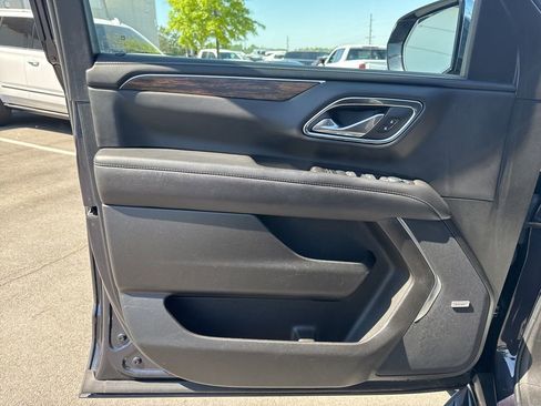 Used 2024 Chevrolet Tahoe Premier AWD/4WD image 9