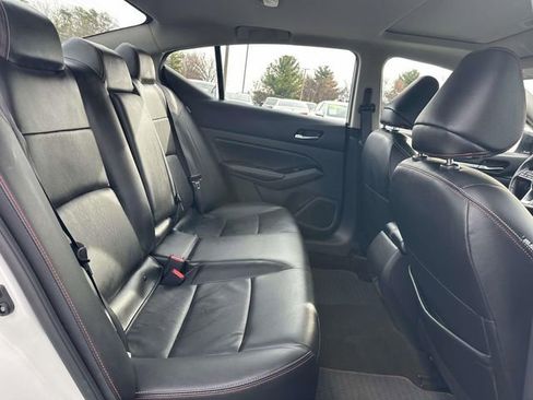 Used 2023 Nissan Altima 2.5 SR w/ SR Premium Package image 11