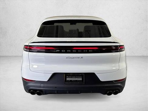 Used 2026 Porsche Cayenne S AWD/4WD image 10