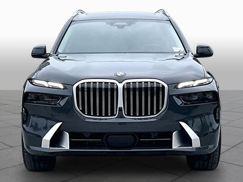 Used 2026 BMW X7 xDrive40i AWD/4WD image 3