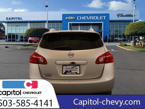 Used 2015 Nissan Rogue S w/ Convenience Package FWD image 4