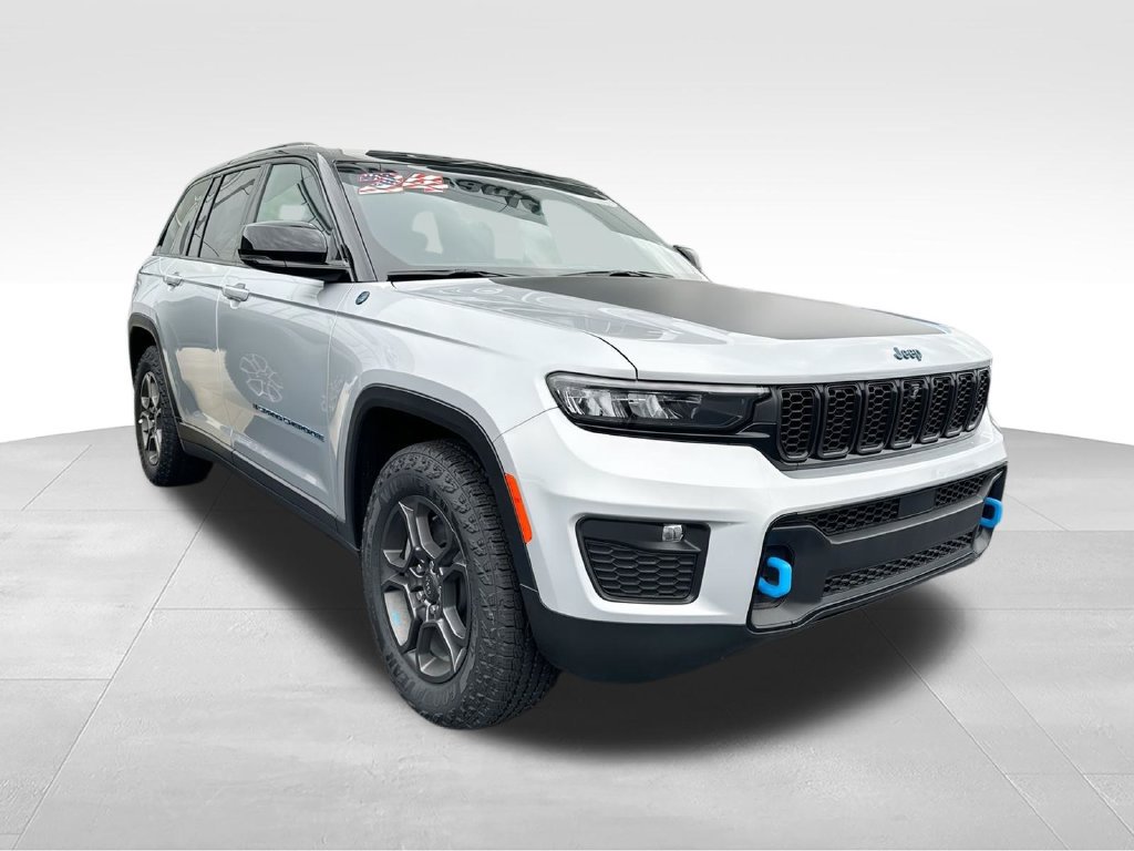 New 2024 Jeep Grand Cherokee Trailhawk AWD/4WD image 2