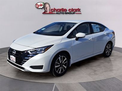 New 2025 Nissan Versa SV w/ Trunk Package
