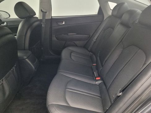 Used 2020 Kia Optima SE image 18