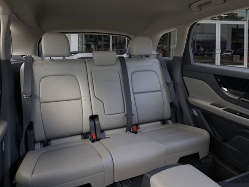 New 2026 Lincoln Corsair Premiere image 11