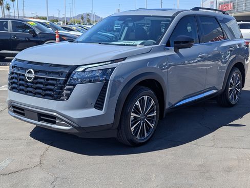 New 2026 Nissan Pathfinder Platinum image 5