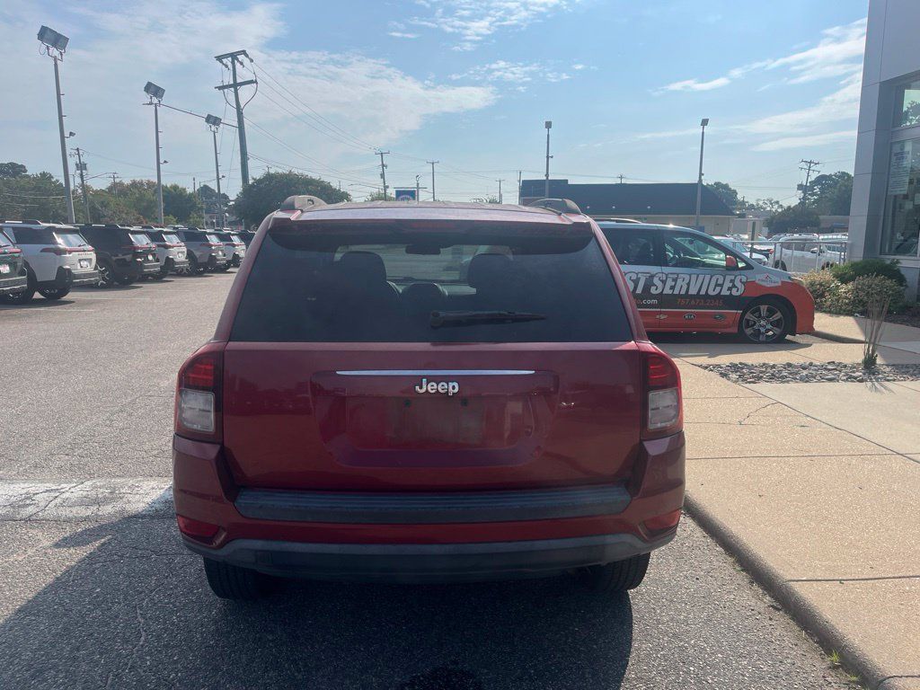Used 2015 Jeep Compass Sport w/ Power Value Group FWD image 5
