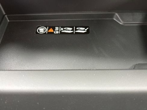 New 2026 Chevrolet Suburban Z71 image 14