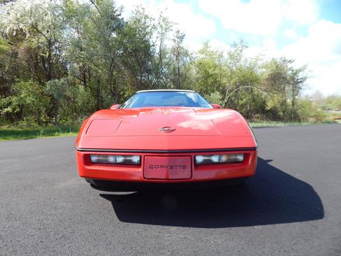 Used 1988 Chevrolet Corvette Convertible RWD image 2