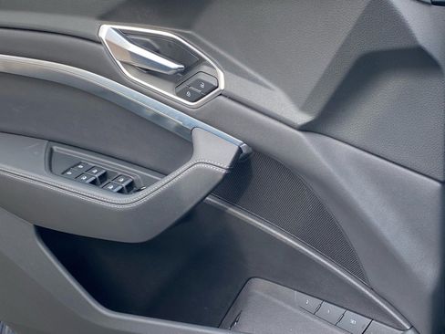 Used 2021 Audi e-tron Premium w/ Convenience Plus Package image 14