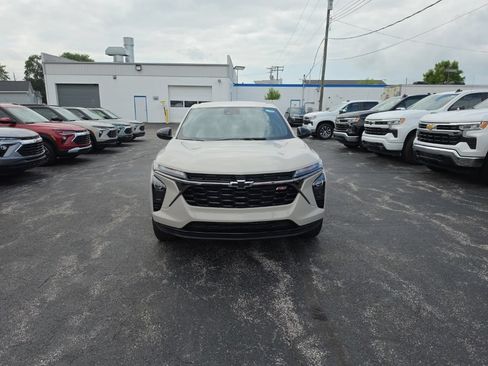 New 2026 Chevrolet Trax RS w/ Driver Confidence Package FWD image 2