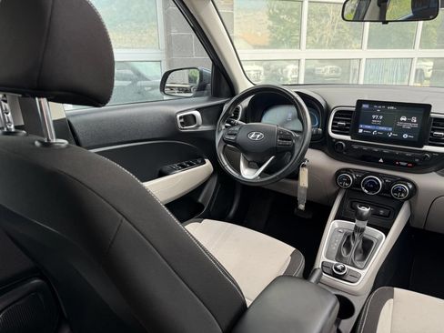 Used 2023 Hyundai Venue SEL w/ Cargo Package FWD image 39