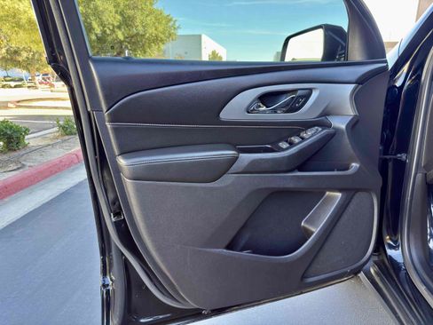Used 2018 Chevrolet Traverse LS image 23