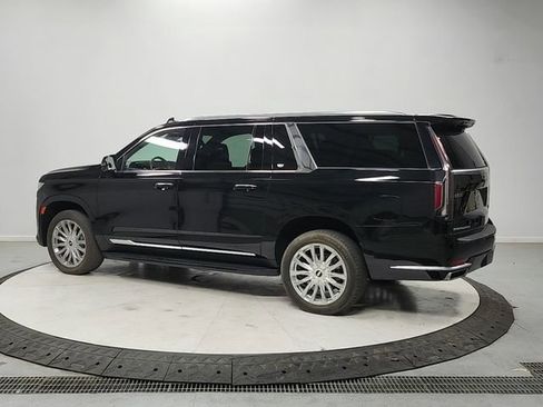 Used 2023 Cadillac Escalade ESV Premium Luxury RWD image 5