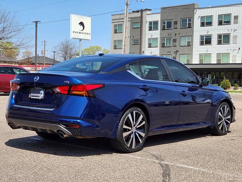 Used 2021 Nissan Altima 2.5 SR w/ SR Premium Package FWD image 9