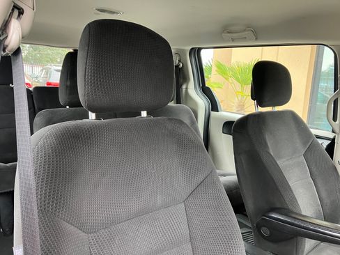 Used 2014 Dodge Grand Caravan American Value Package image 22