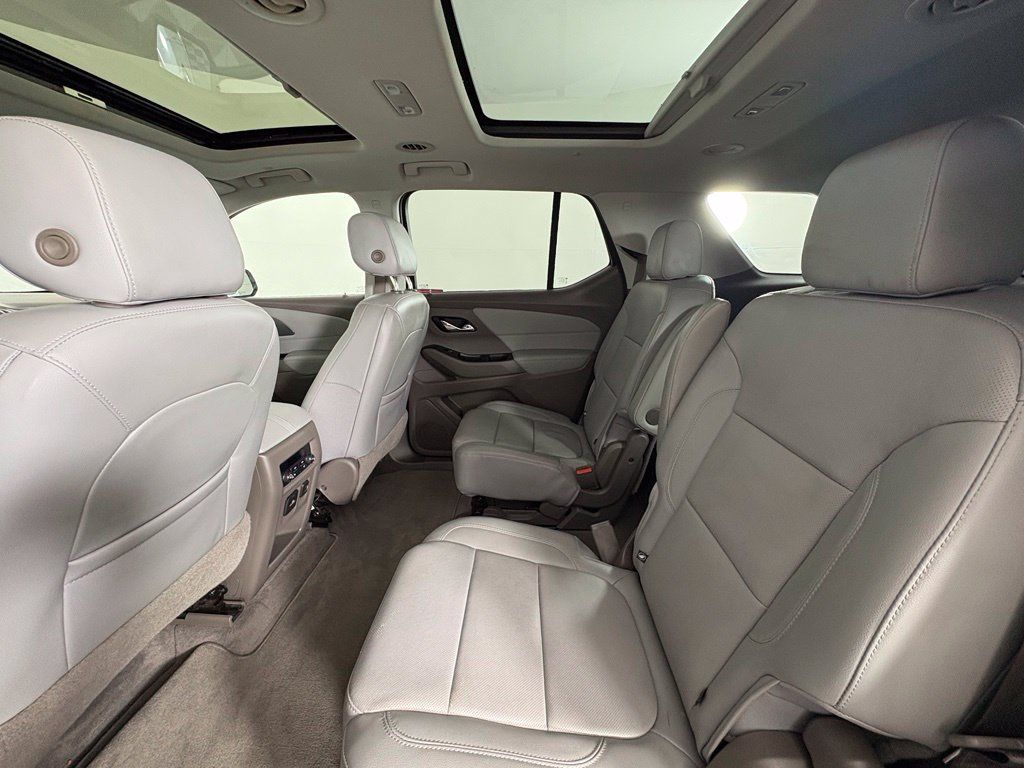 Used 2019 Chevrolet Traverse Premier w/ Driver Confidence II Package FWD image 43
