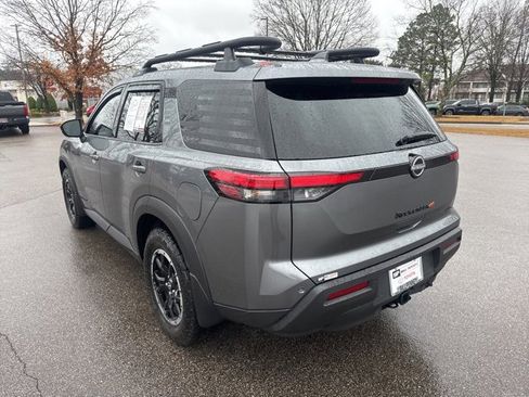 Used 2025 Nissan Pathfinder Rock Creek image 3