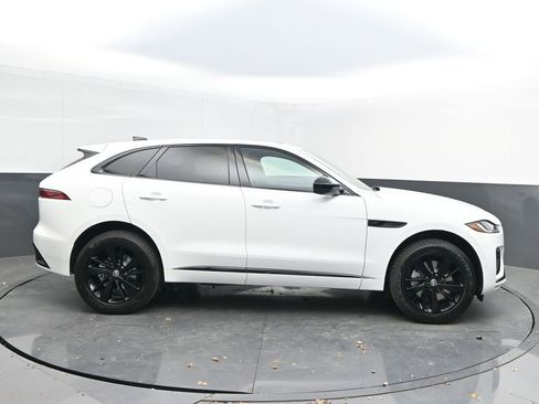 New 2026 Jaguar F-PACE R-Dynamic S image 8