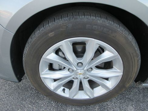 Used 2024 Chevrolet Malibu LT image 10