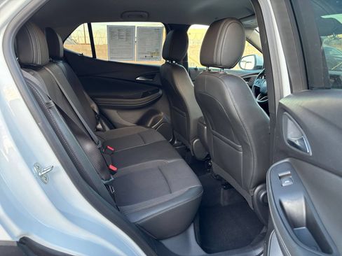 Used 2025 Buick Encore GX Preferred AWD/4WD image 24