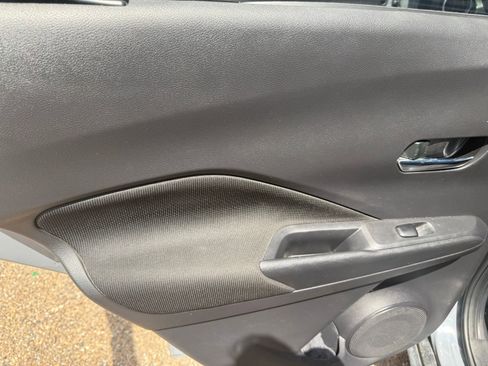 Used 2023 Nissan Kicks SV FWD image 14