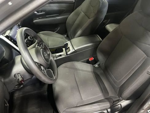 Used 2024 Hyundai Tucson SE AWD/4WD image 6