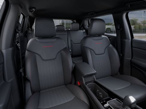 New 2026 Jeep Compass Trailhawk image 16