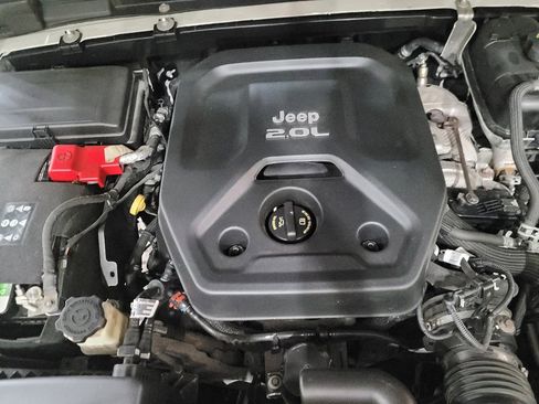 Used 2018 Jeep Wrangler Unlimited Sport S AWD/4WD image 30