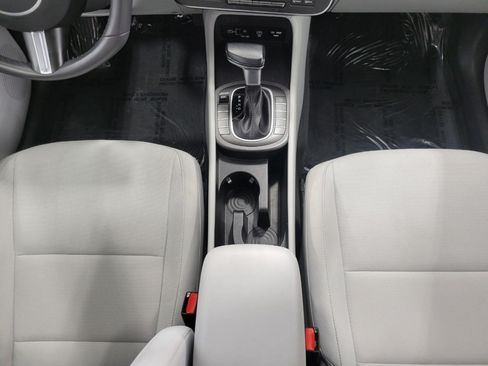 Used 2025 Hyundai Kona SEL FWD image 16