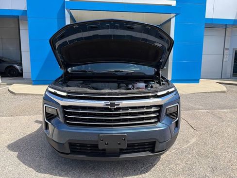 New 2026 Chevrolet Traverse LT w/ Driver Confidence Package FWD image 11