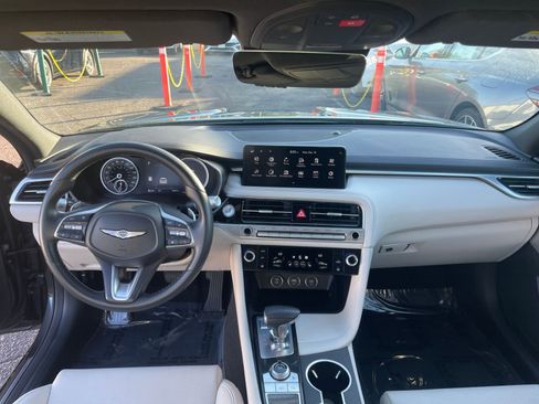 Used 2025 Genesis G70 2.5T image 33