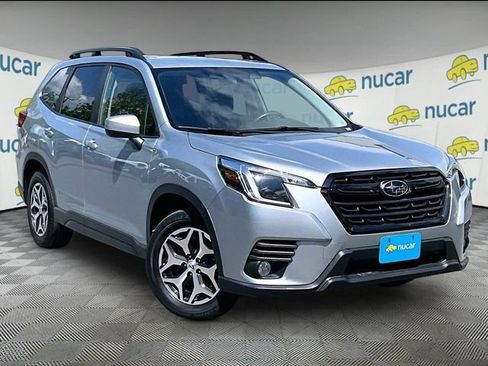 Used 2023 Subaru Forester Premium AWD/4WD image 1